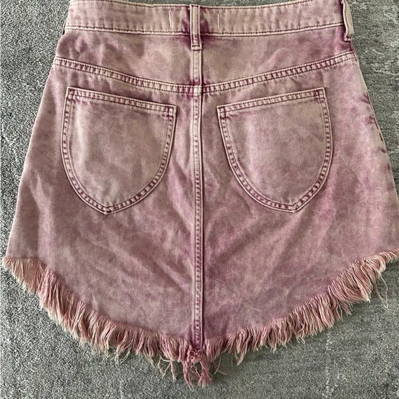Free People We The Free Bailey Fray Hem Pink Denim Mini Skirt Size 25 - Picture 5 of 6